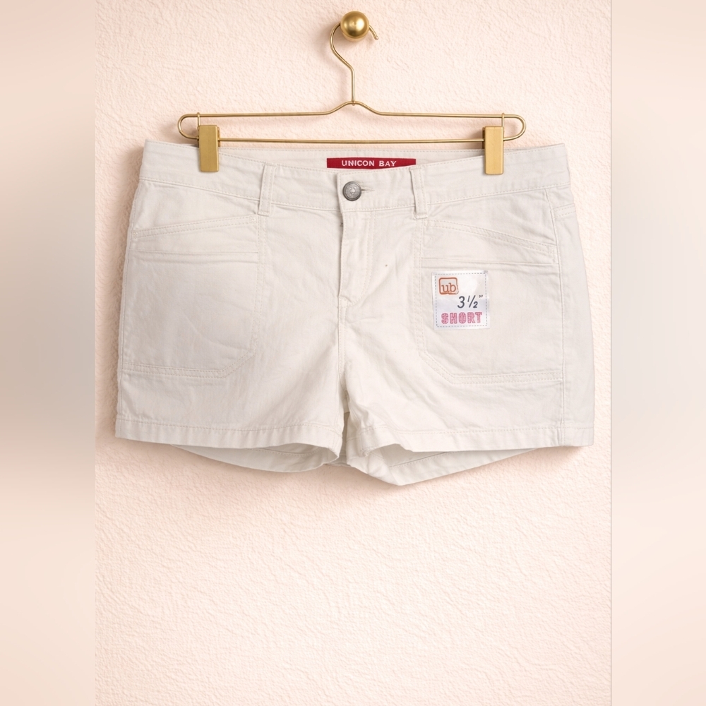 UNIONBAY Women's White Cargo Shorts